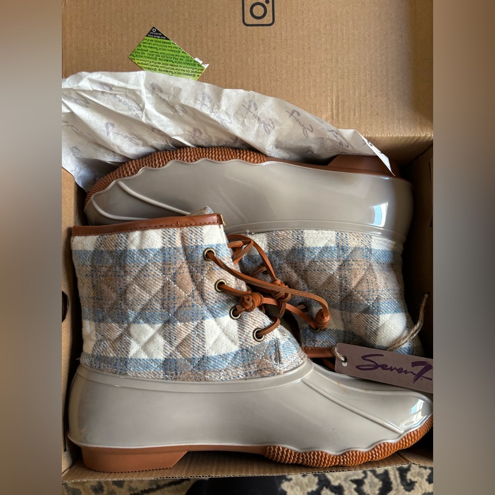 Seven7 Women's Plaid Boots - Brown and Gray